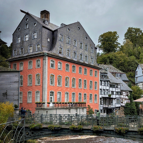 Monschau: Fachwerk-Idylle in der Eifel